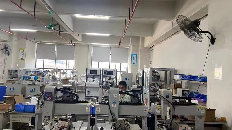 成都智能工业机器人：如何选择合适的配置方案**